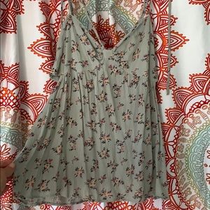 American eagle side cut out tank, v cut